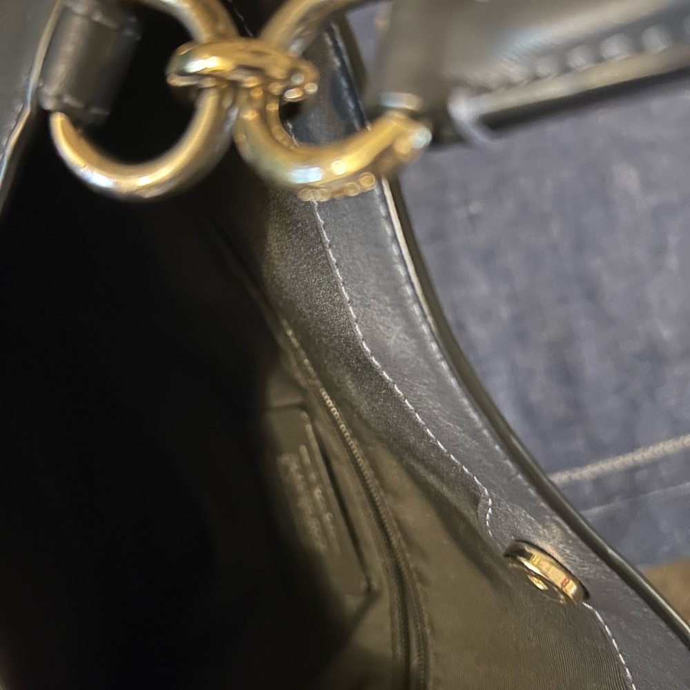 Coach Embossed Lexy shoulder Bag in beautiful black leather - Picture 10 of 17